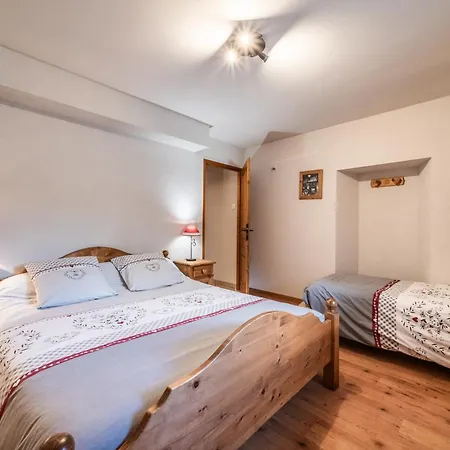Le Torrent Des Lys Apartment *