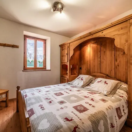 Le Torrent Des Lys Apartment *